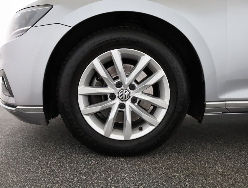 Volkswagen Passat, 2019