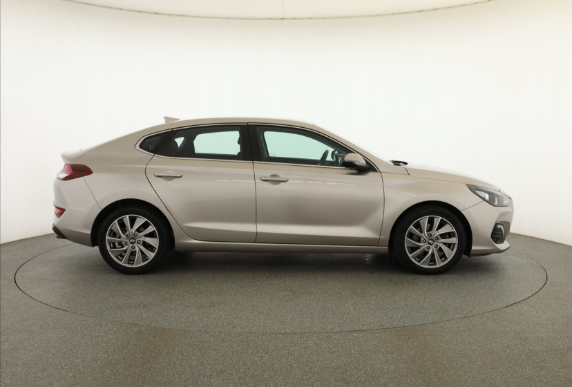 Hyundai i30 Fastback, 2019
