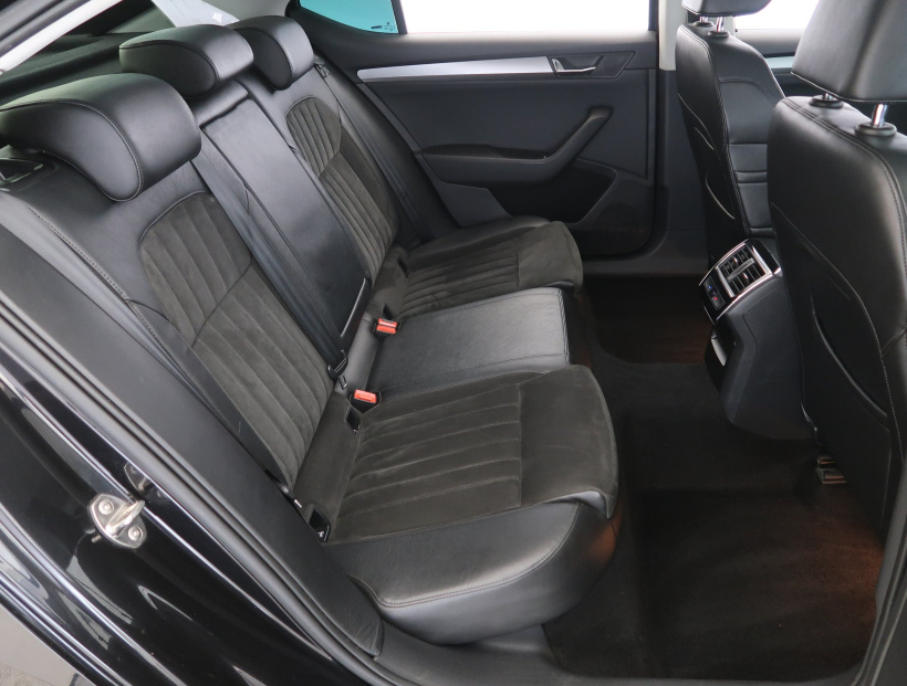 Škoda Superb, 2015