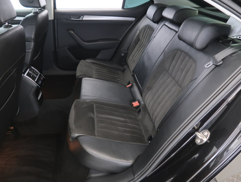 Škoda Superb, 2015