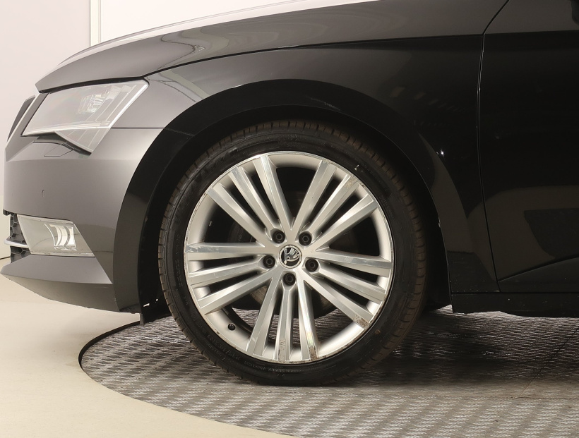 Škoda Superb, 2015