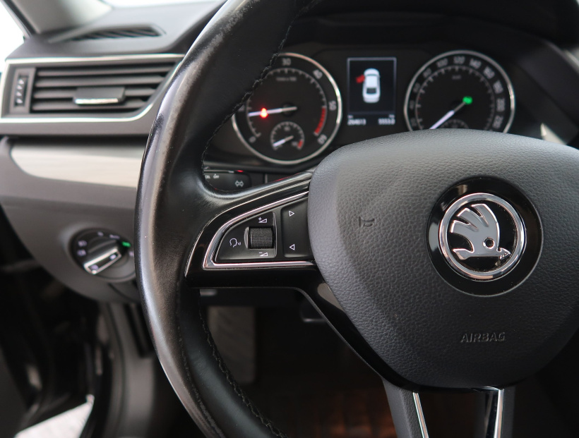 Škoda Superb, 2015