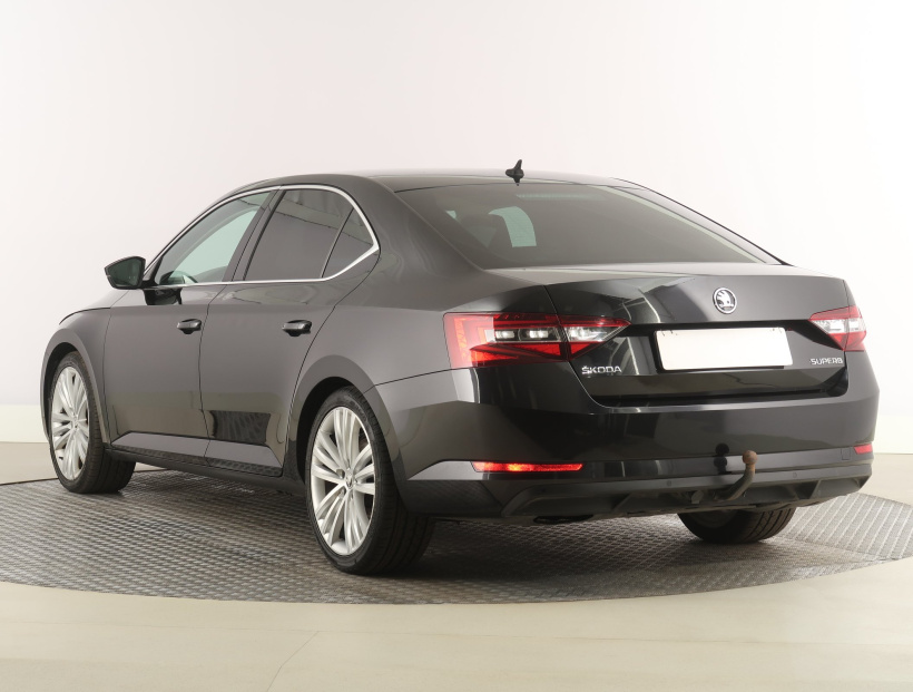 Škoda Superb, 2015