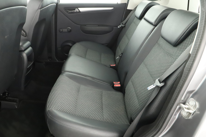 Mercedes-Benz A, 2010