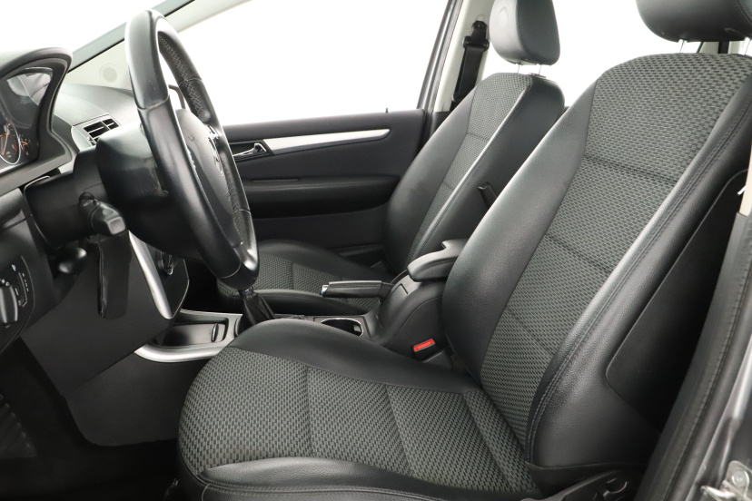 Mercedes-Benz A, 2010