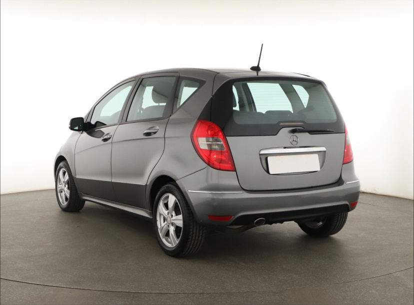 Mercedes-Benz A, 2010