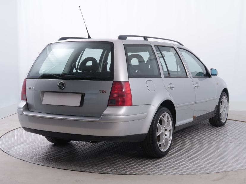 Volkswagen Bora, 2001