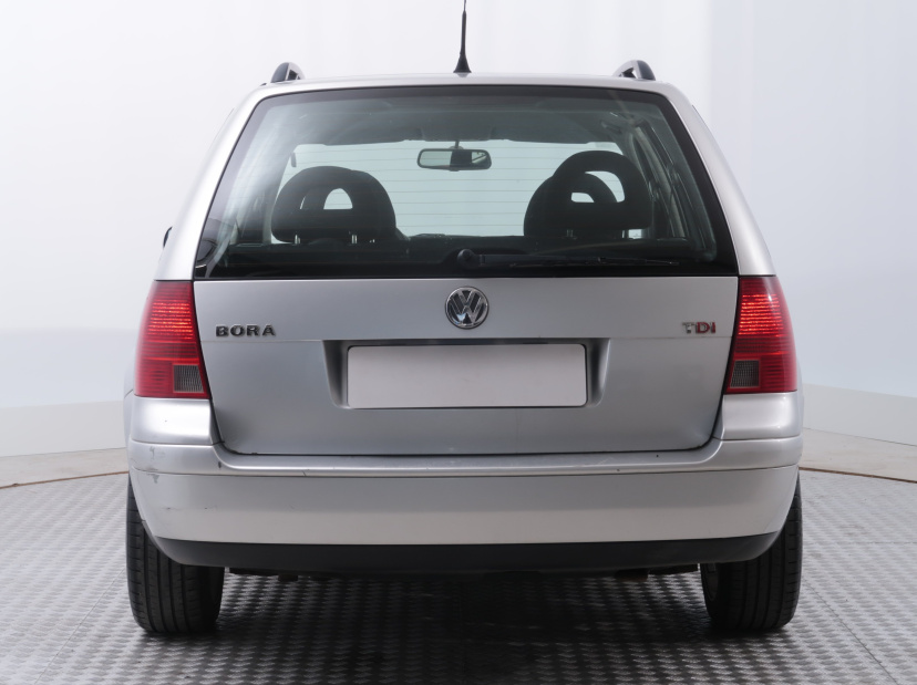 Volkswagen Bora, 2001