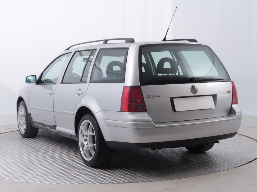 Volkswagen Bora, 2001