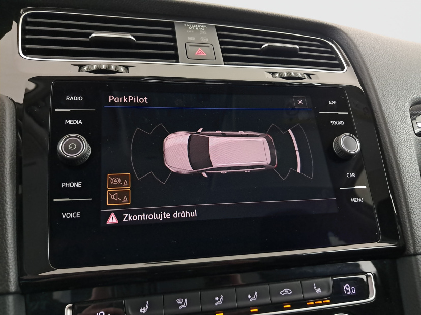 Volkswagen Golf, 2020
