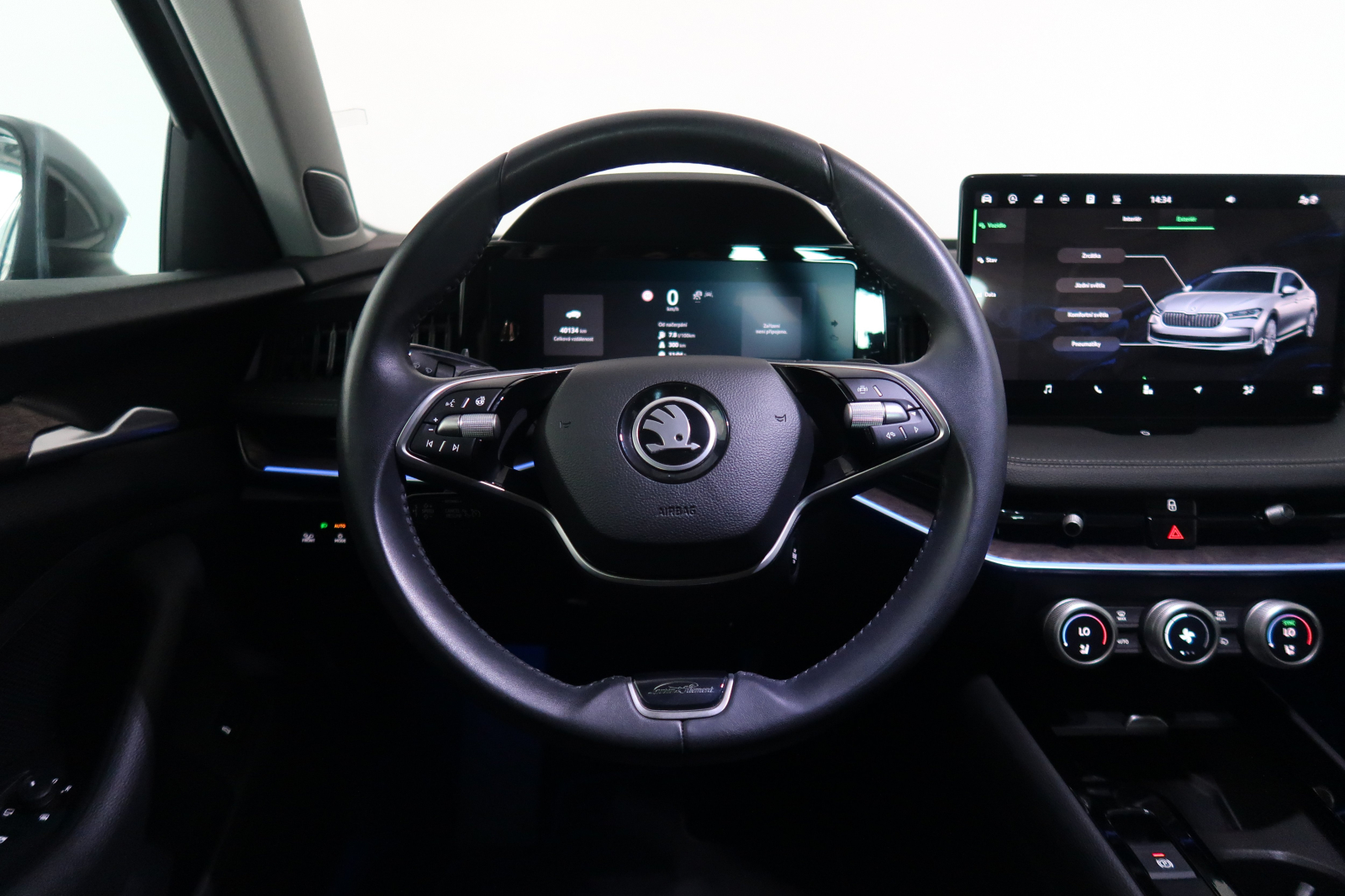 Škoda Superb - 2024