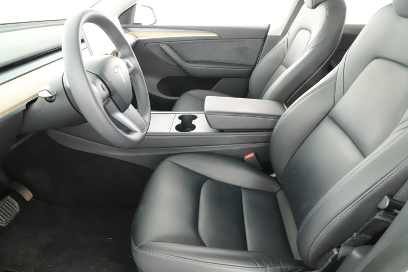 Tesla Model Y, 2022