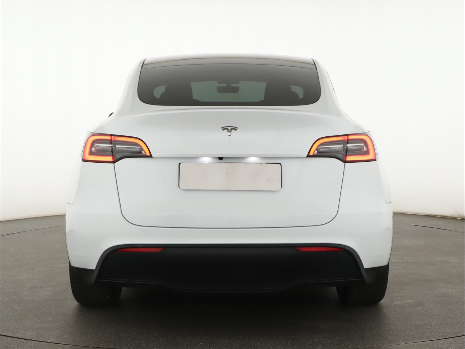 Tesla Model Y Standard Range – fotografie 6