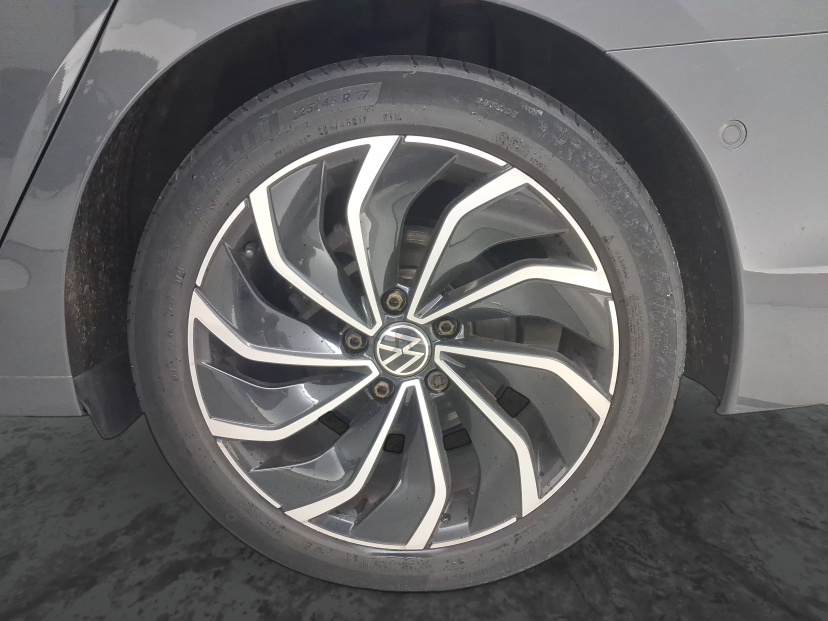Volkswagen Golf, 2021