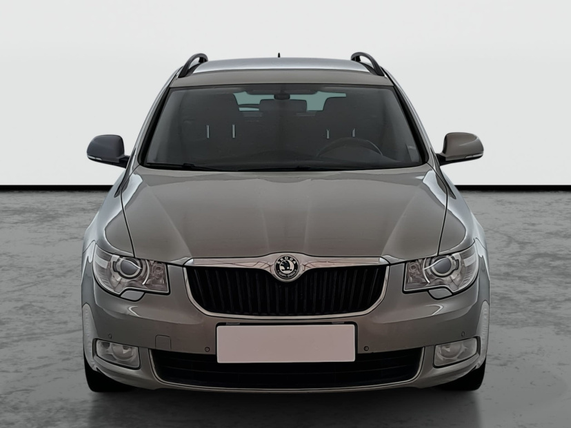 Škoda Superb, 2011
