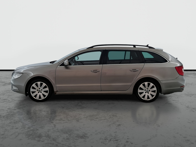 Škoda Superb, 2011