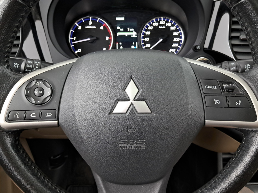 Mitsubishi Outlander, 2015