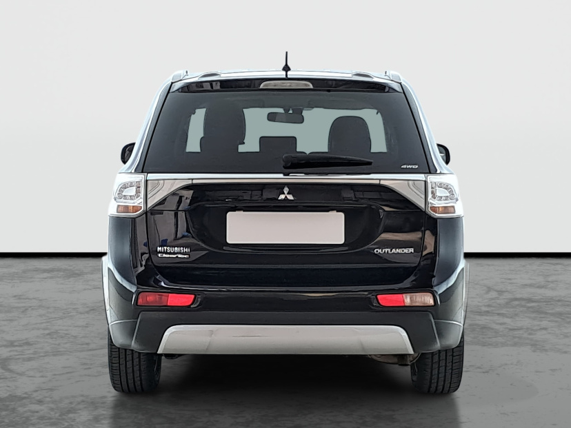 Mitsubishi Outlander, 2015