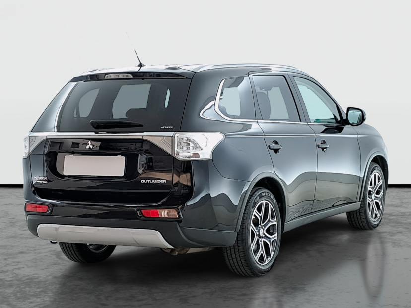 Mitsubishi Outlander, 2015