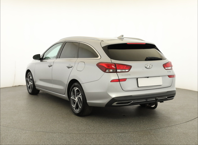 Hyundai i30, 2022