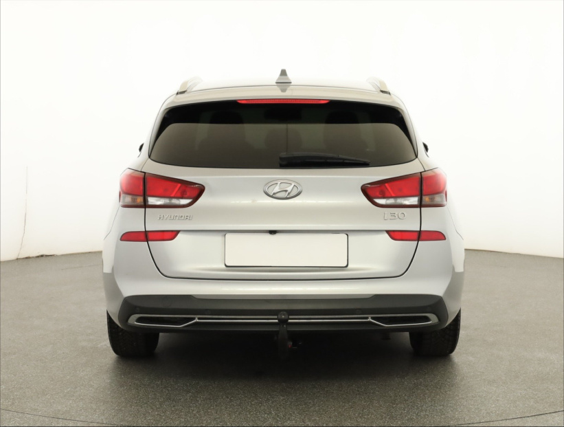 Hyundai i30, 2022