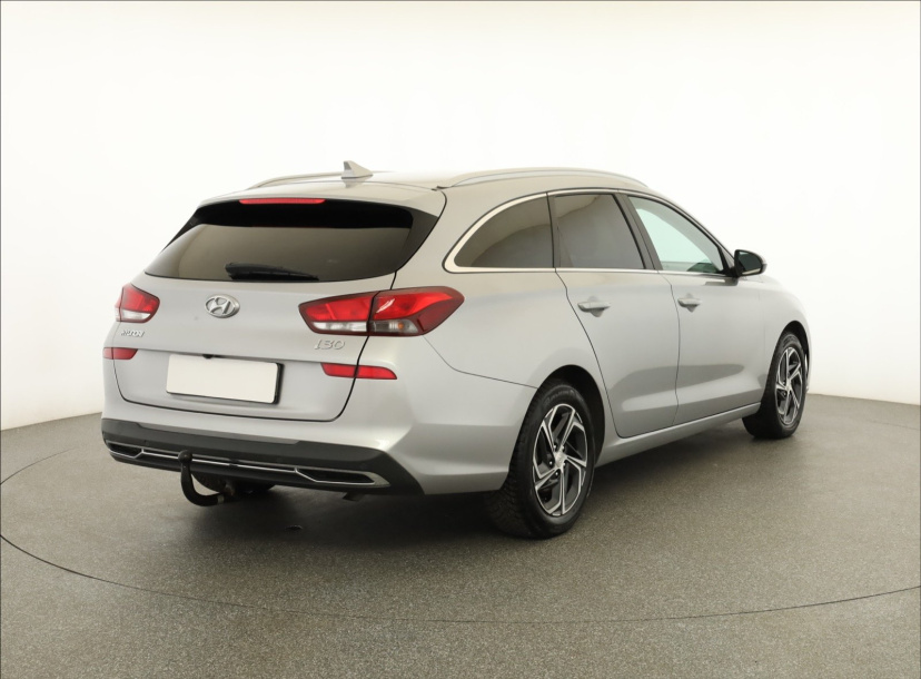 Hyundai i30, 2022