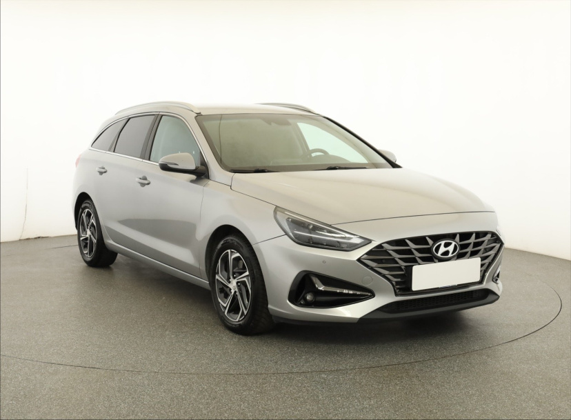 Hyundai i30, 2022