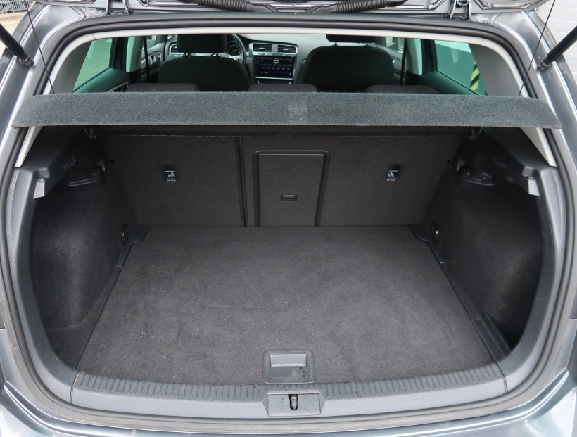 Volkswagen e-Golf, 2020