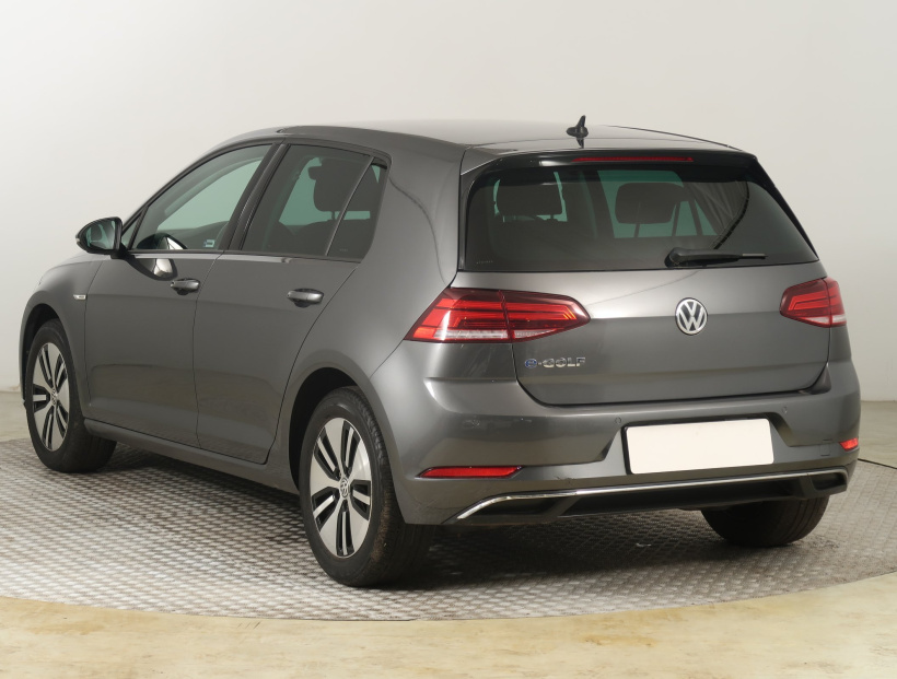 Volkswagen e-Golf, 2020