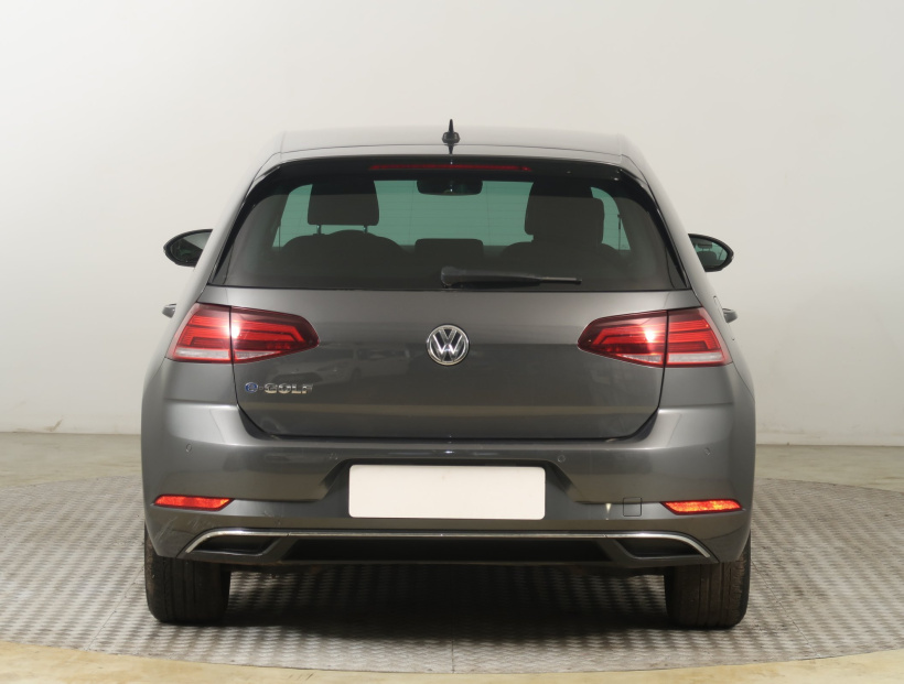 Volkswagen e-Golf, 2020