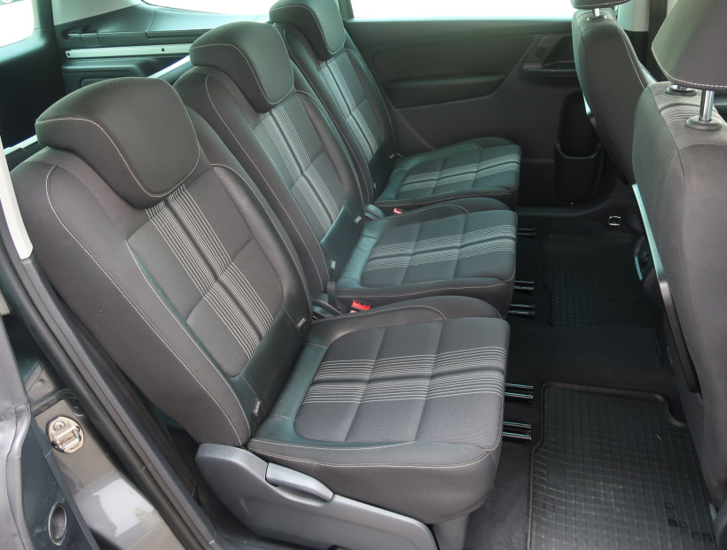 Volkswagen Sharan, 2012