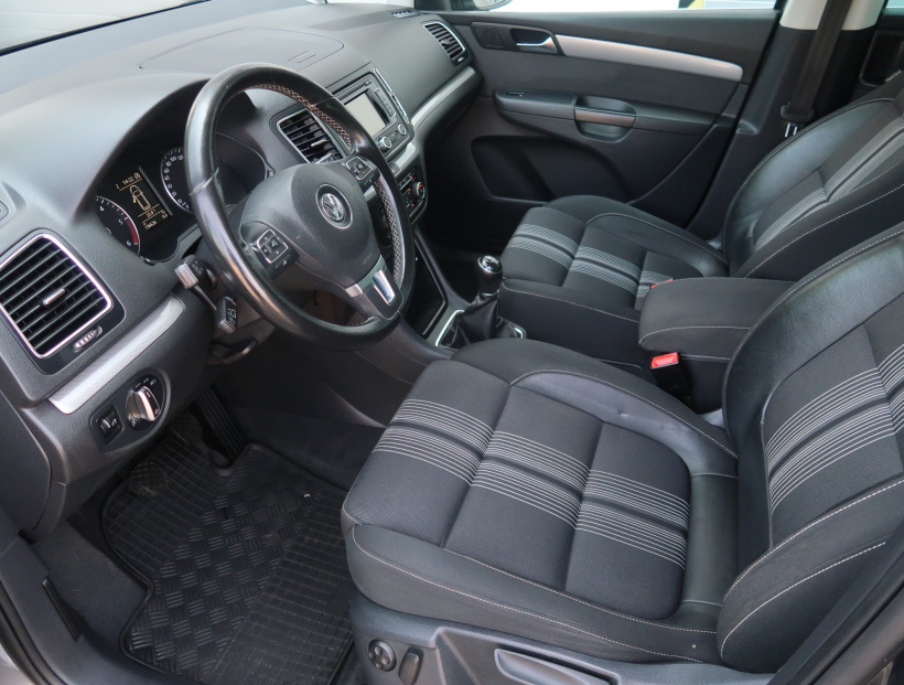 Volkswagen Sharan, 2012