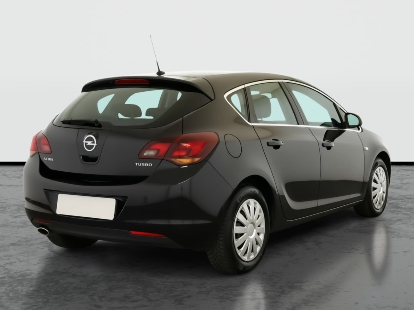 Opel Astra, 2011