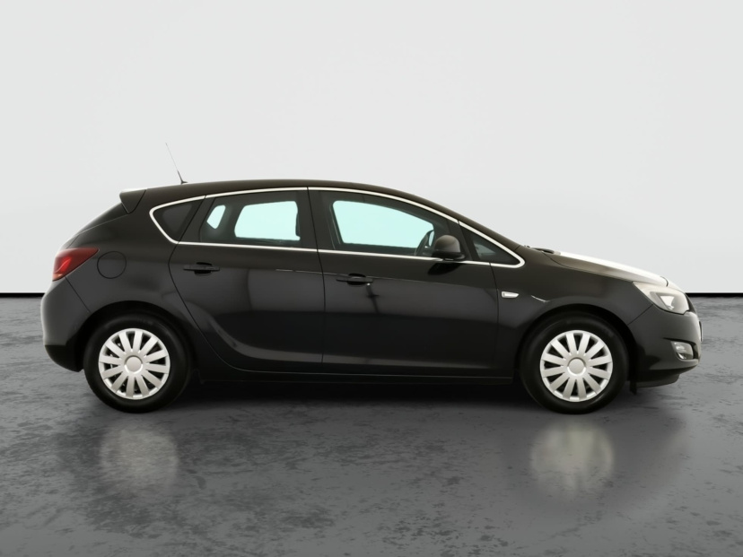 Opel Astra, 2011