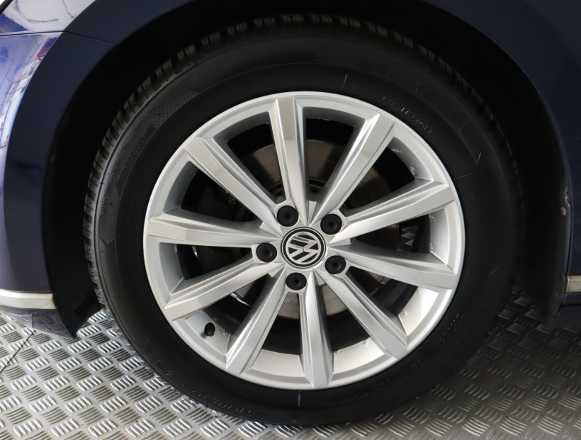 Volkswagen Passat, 2017