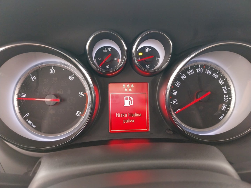 Opel Zafira Tourer, 2015