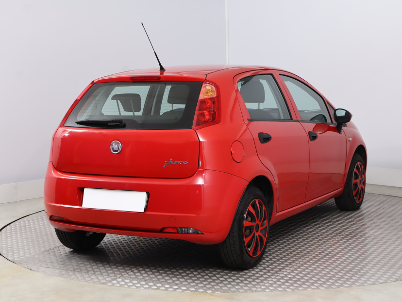 Fiat Punto, 2011