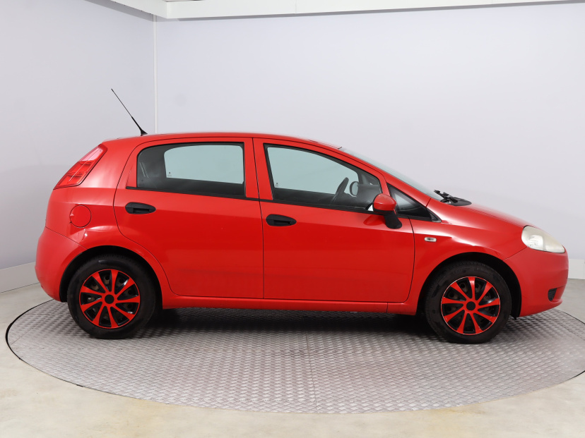 Fiat Punto, 2011