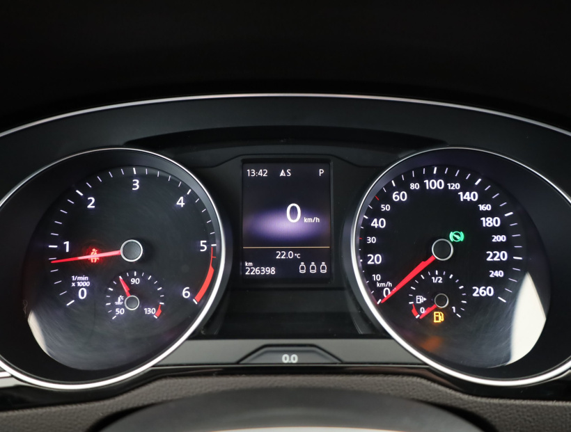 Volkswagen Passat, 2016