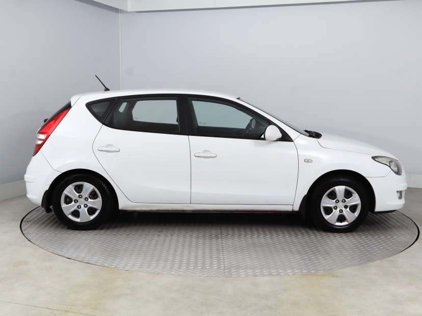Hyundai i30, 2010