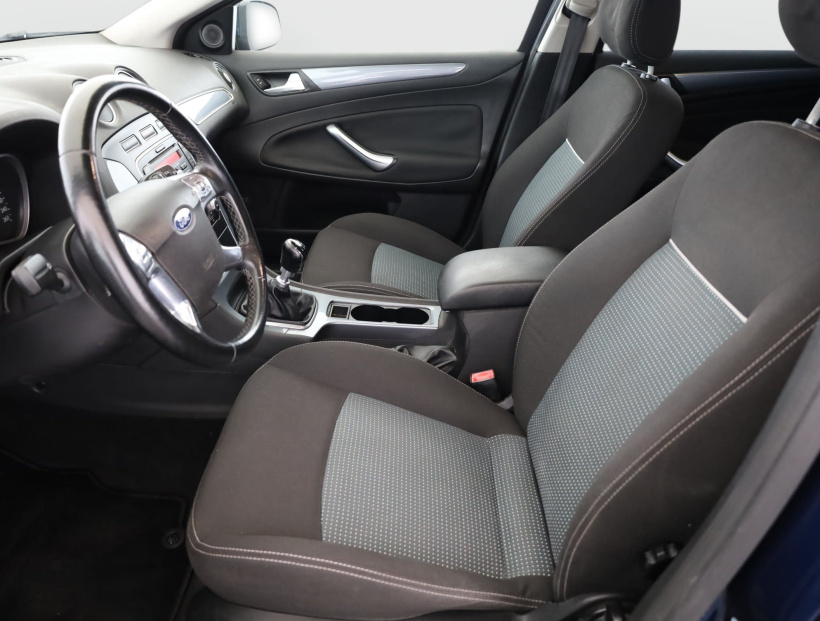 Ford Mondeo, 2011