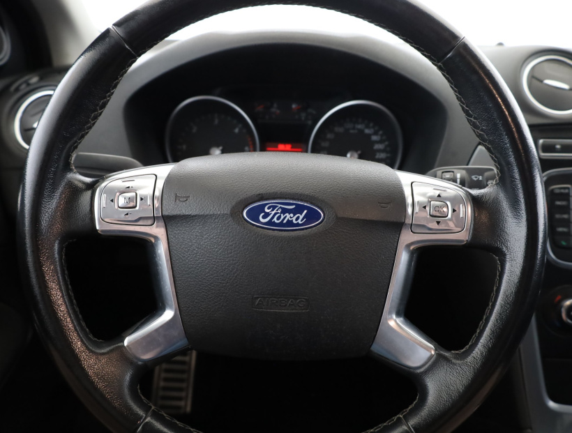 Ford Mondeo, 2011