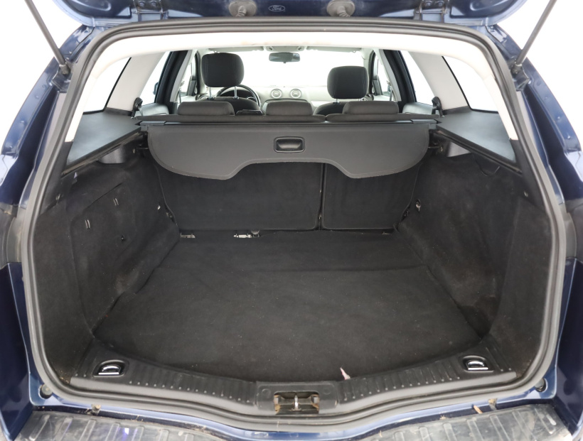 Ford Mondeo, 2011