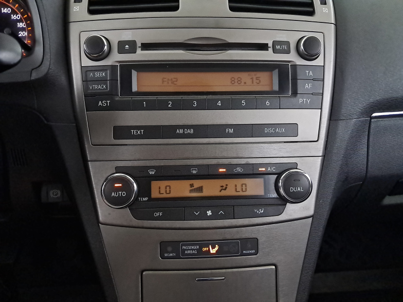 Toyota Avensis, 2011