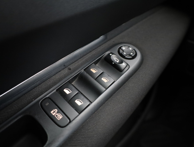 Peugeot 3008, 2012