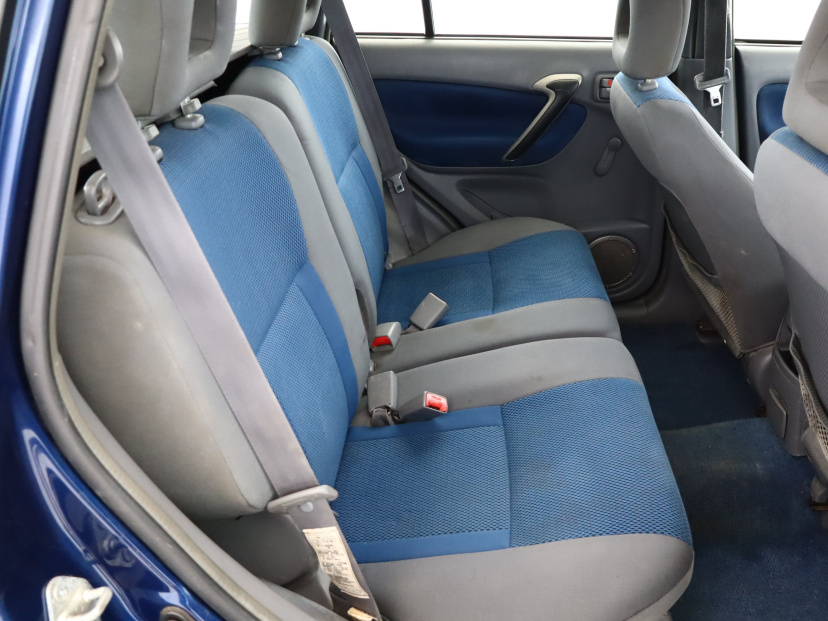 Toyota RAV 4, 2003