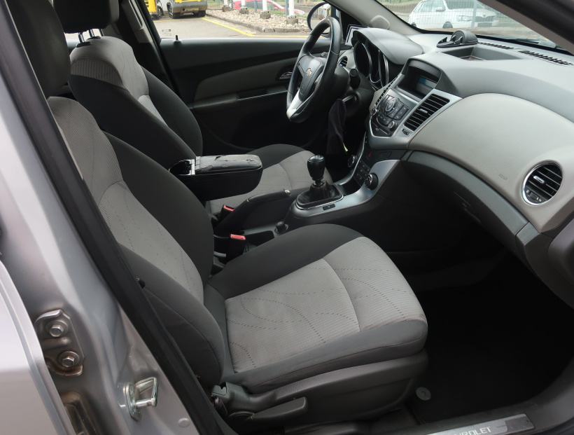 Chevrolet Cruze, 2009