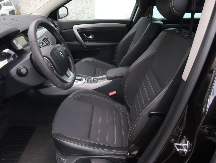 Renault Laguna, 2012