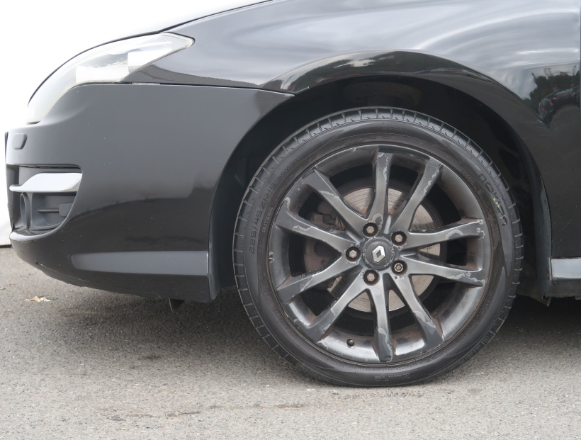 Renault Laguna, 2012
