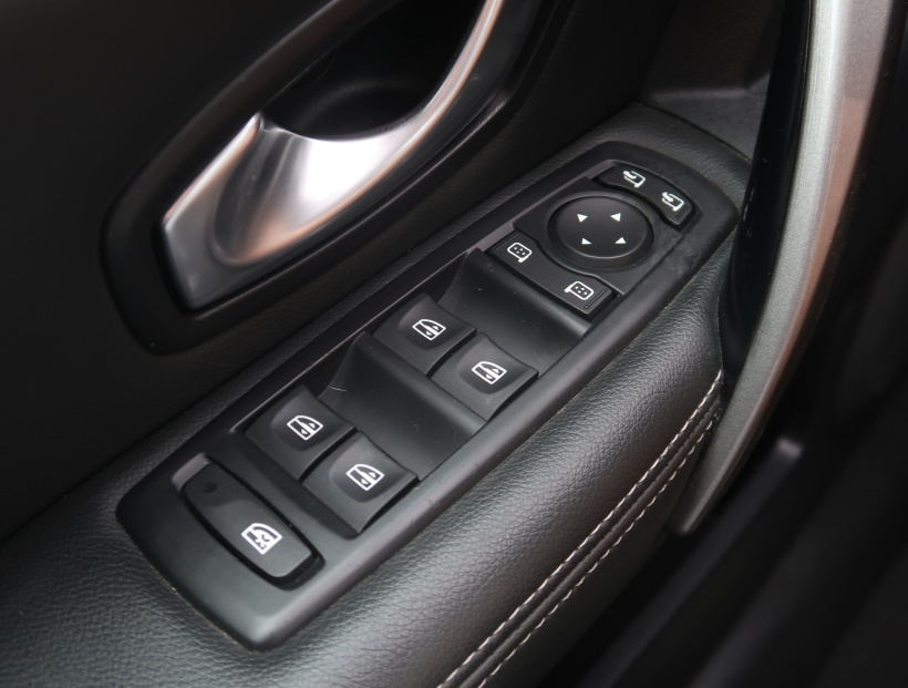 Renault Laguna, 2012